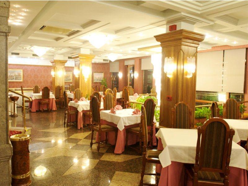 Hotel Grand & 4*